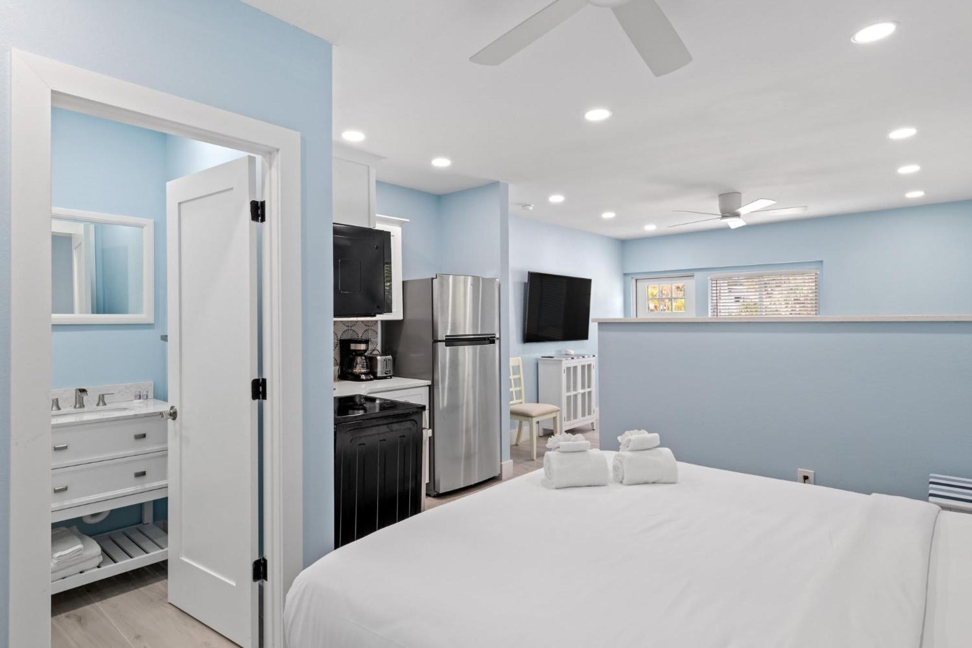 Captain Ed'S - Charming Studio At Palmview Of Sanibel With Bikes Exterior photo